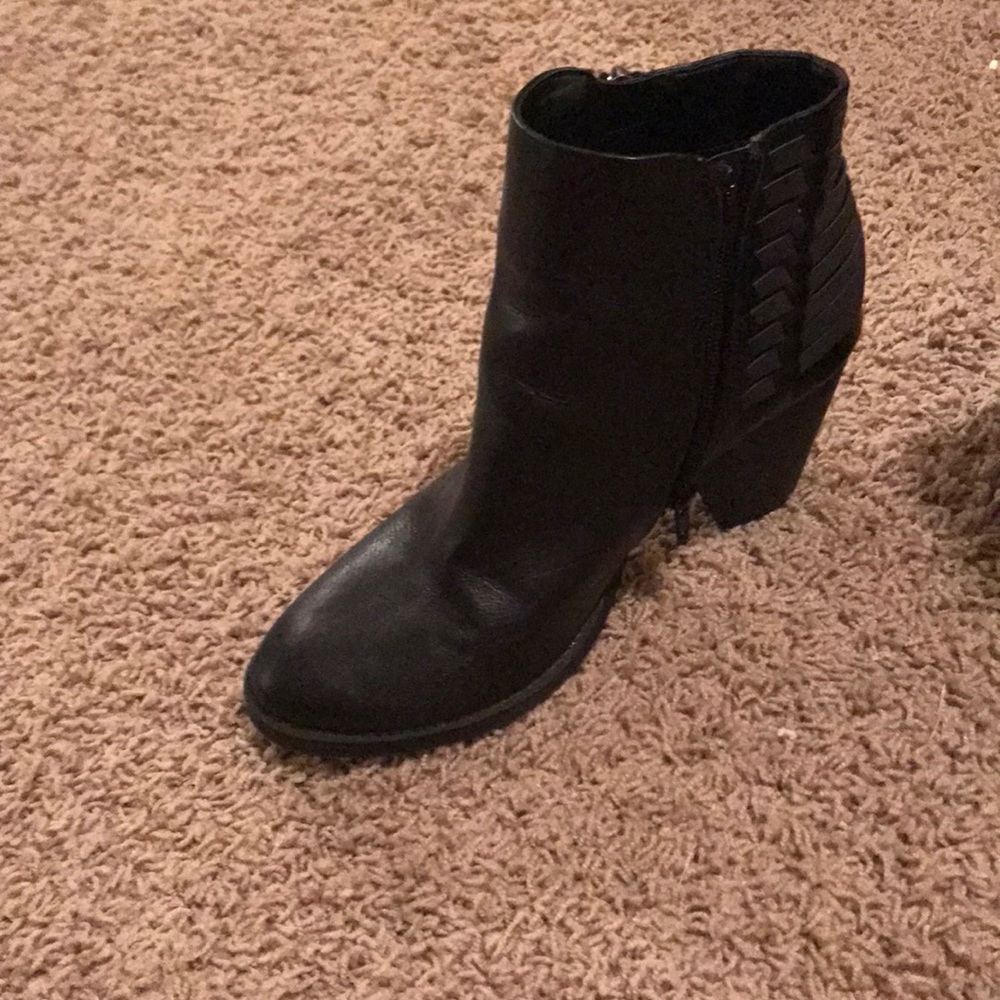 Boots - Picture 3 of 3